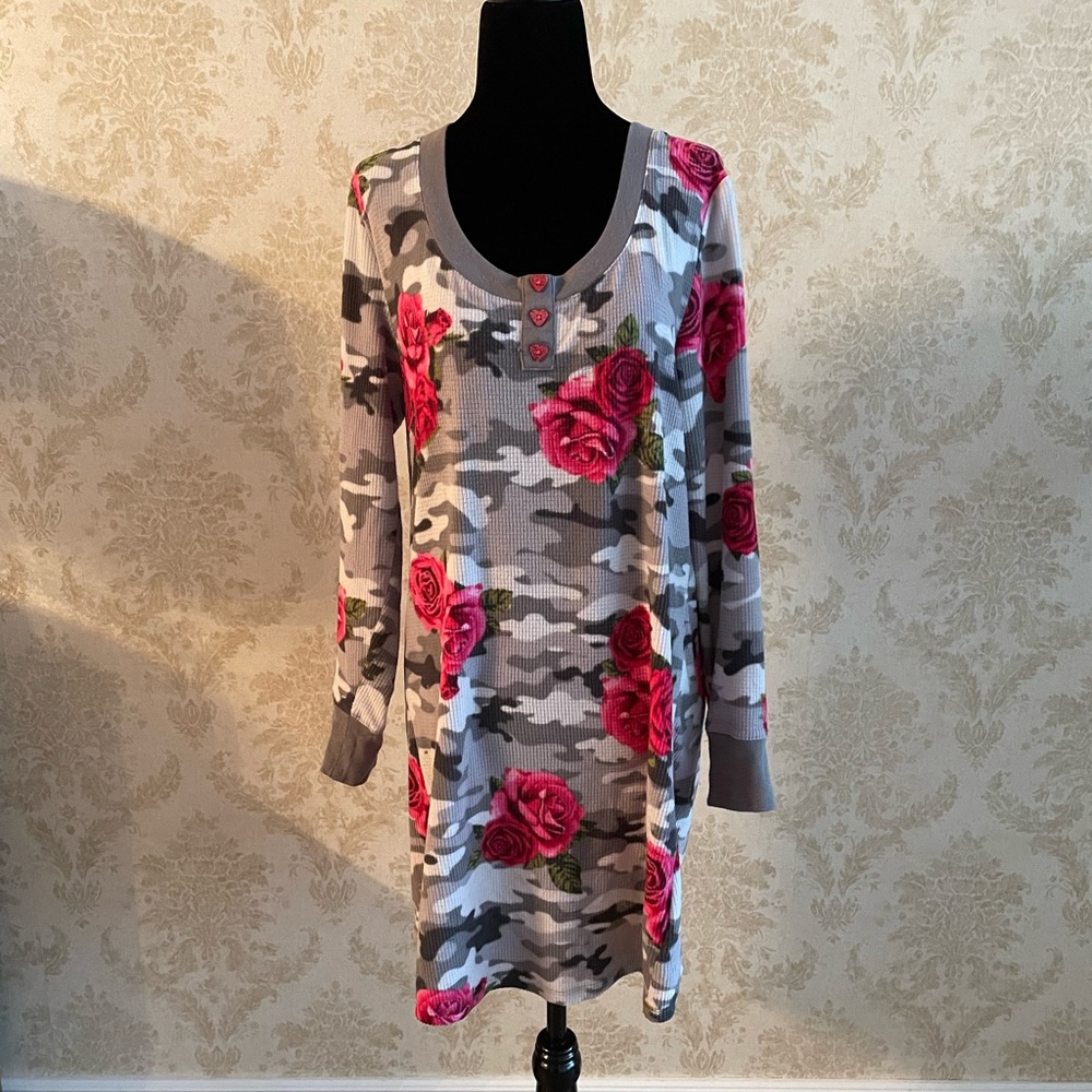 Betsey Johnson nightdress